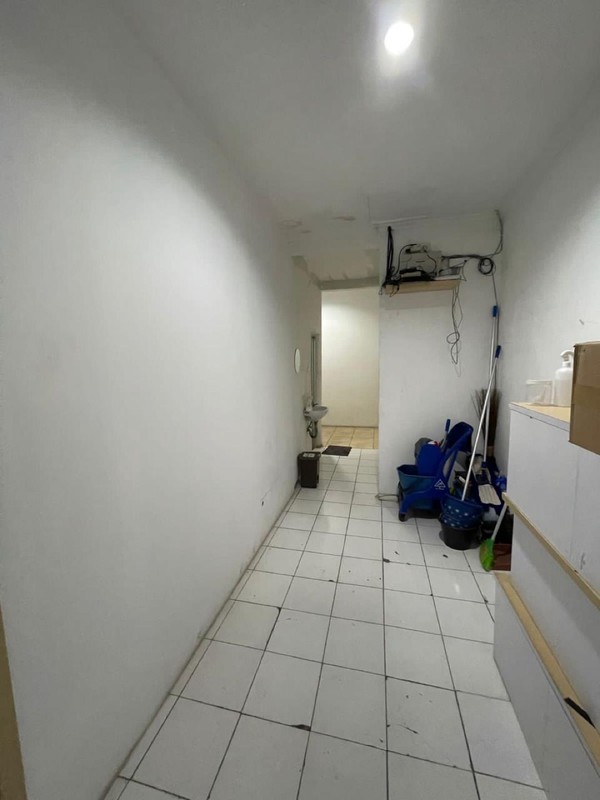 Ruko strategis , pinggir jalan raya