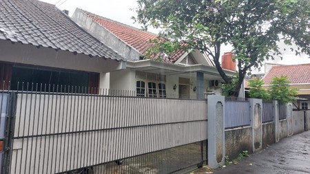 Dijual Rumah klasik di Cinere