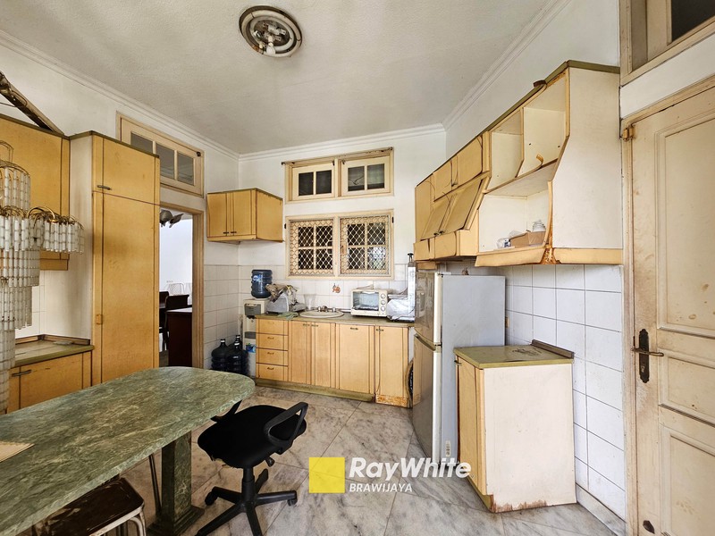 Rumah di Pangkalan Jati Golf, Depok, Jawa Barat, View Golf Court, Lokasi Super Tenang