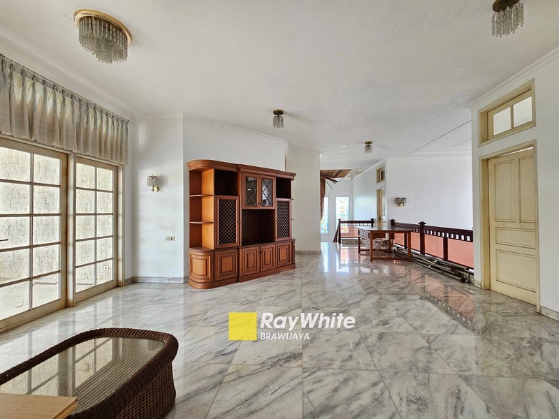 Rumah di Pangkalan Jati Golf, Depok, Jawa Barat, View Golf Court, Lokasi Super Tenang