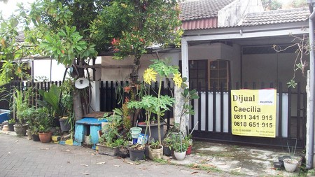 Rumah di Kutisari Indah Barat Surabaya Selatan, Bagus + Terawat, Row Jalan Lebar