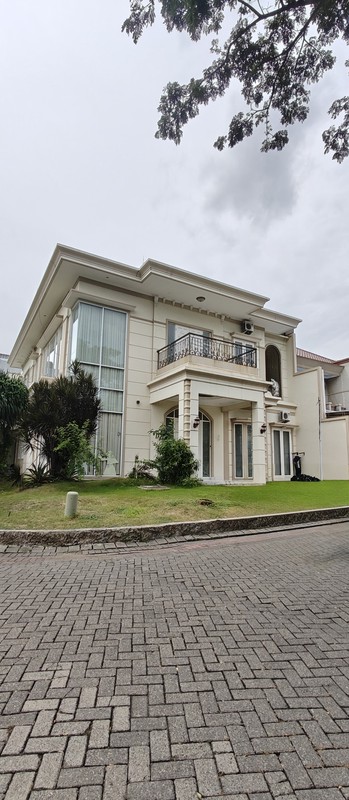 JUAL Cepat RUMAH LAGUNA REGENCY Pakuwon City 