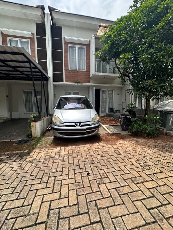 Rumah 2 Lantai Minimalis Bagus, dalam Cluster kemanan 24 Jam di bintaro