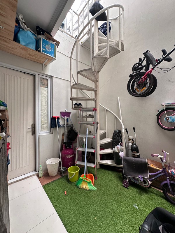 Rumah 2 Lantai Minimalis Bagus, dalam Cluster kemanan 24 Jam di bintaro