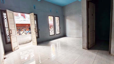 Rumah di Jl. Tuwowo Rejo, Kapas Madya Baru, TAMBAK SARI SBY timur, 2 Lantai, Siap Huni - LT -