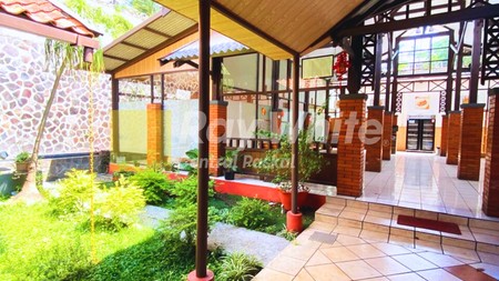 Ruang Usaha Eks Resto di Mainroad Setiabudi Bandung