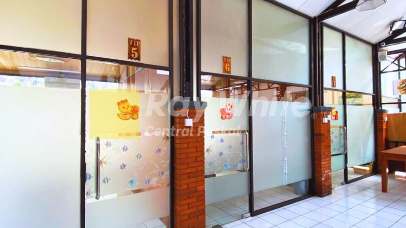 Ruang Usaha Eks Resto di Mainroad Setiabudi Bandung
