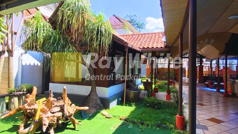 Ruang Usaha Eks Resto di Mainroad Setiabudi Bandung