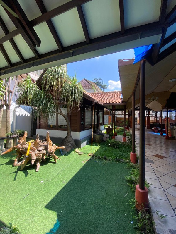 Ruang Usaha Eks Resto di Mainroad Setiabudi Bandung