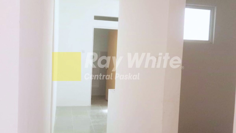 Ruko Rendeng di Terusan Jakarta Bandung