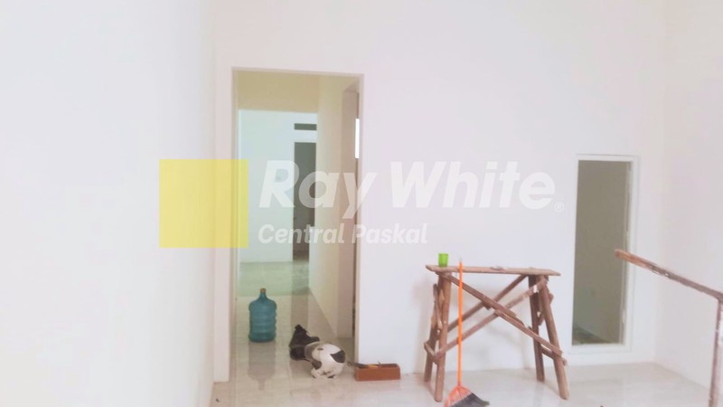 Ruko Rendeng di Terusan Jakarta Bandung