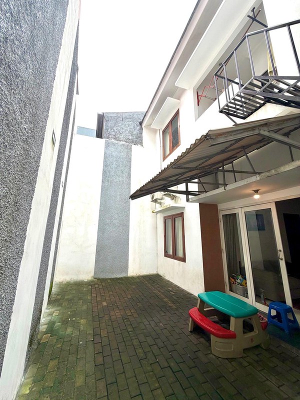 Rumah 2 Lantai Siap Huni dengan Hunian Nyaman dan Asri @Bintaro Sektor 3