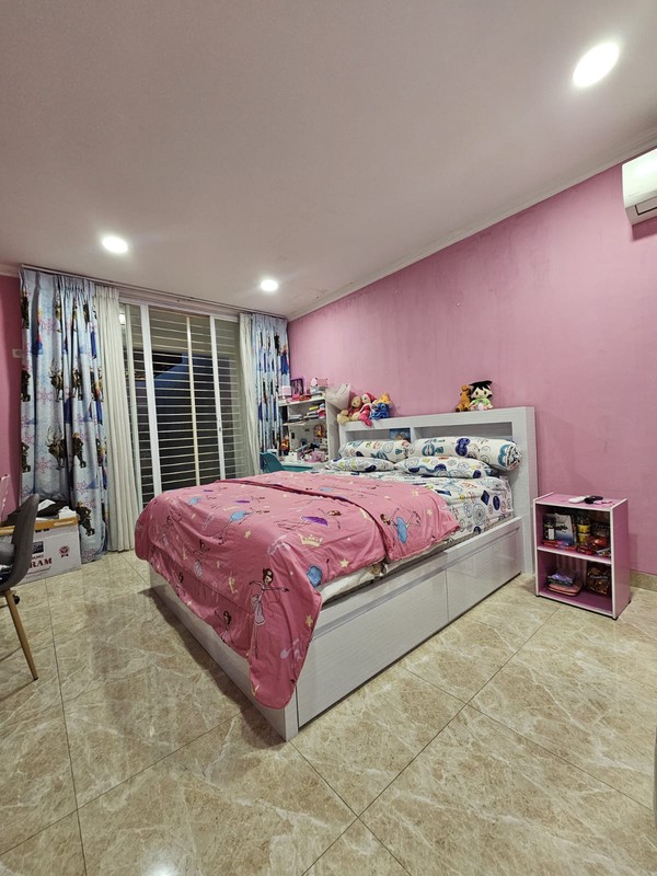 Rumah 2 Lantai Siap Huni dengan Hunian Nyaman dan Asri @Pesanggrahan, Jakarta Selatan