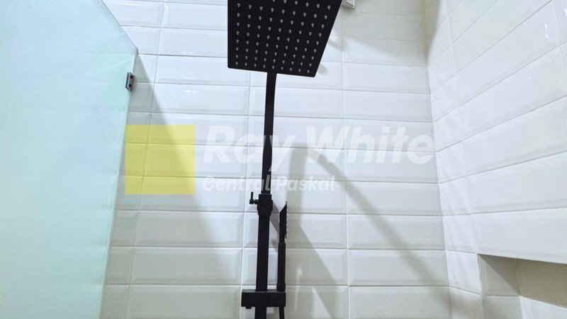 Rumah Modern Bangunan Baru di Kawasan Dago