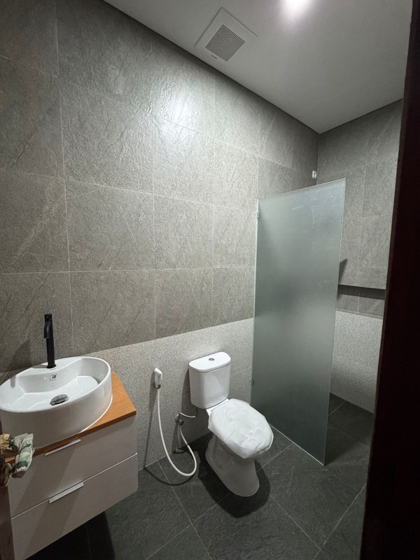 Rumah Modern Bangunan Baru di Kawasan Dago