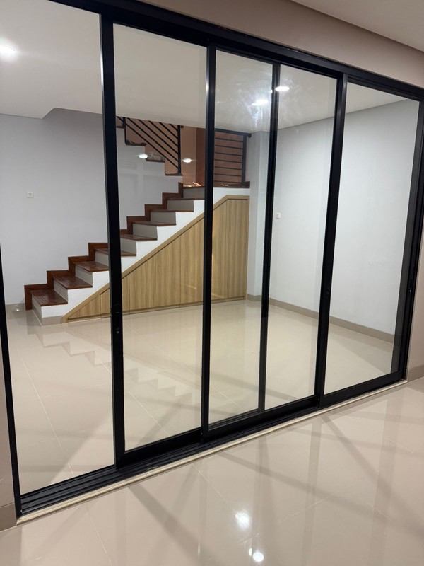 Rumah Modern Bangunan Baru di Kawasan Dago