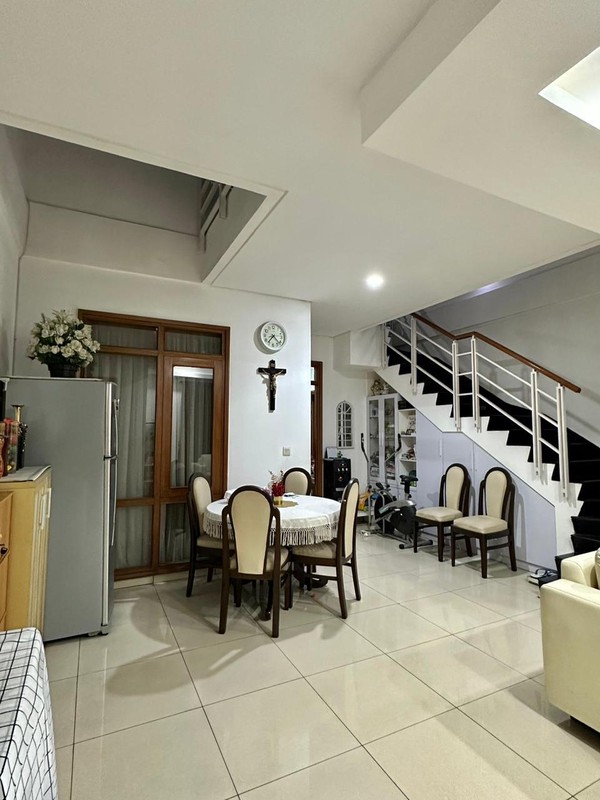 Rumah Cantik Dalam Cluster Pasteur Bandung