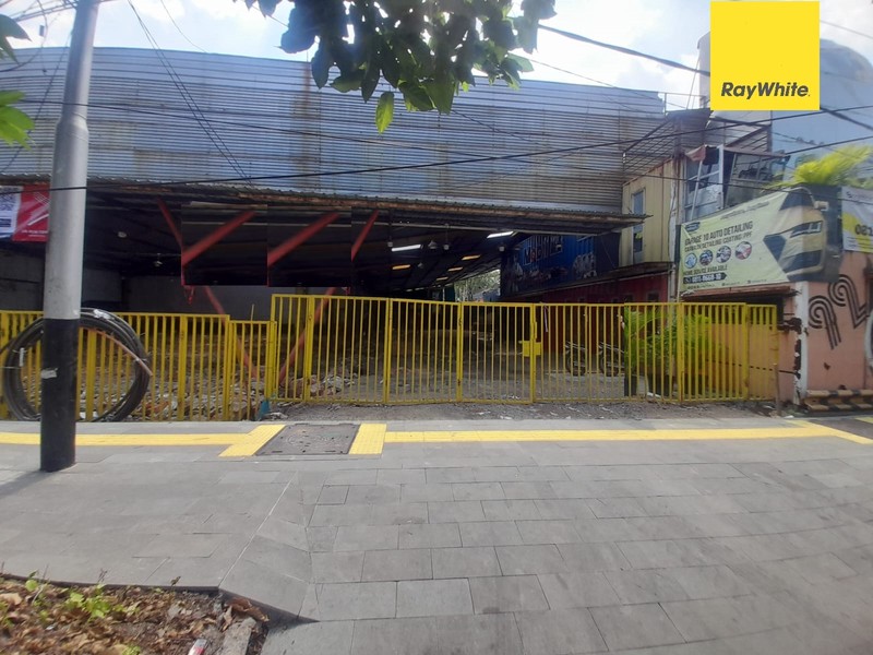 Dijual Rumah Usaha Lelang Di Mayjend Sungkono Surabaya