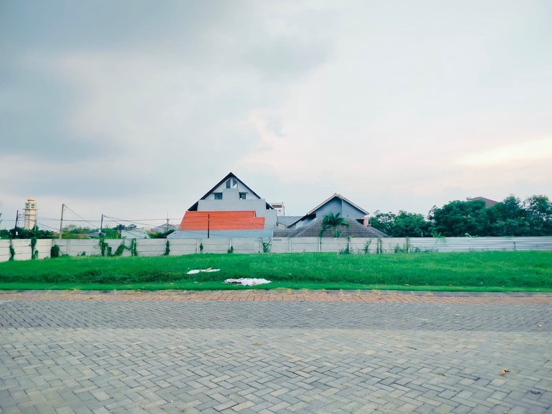 Dijual Tanah Kavling South Emerald, Citraland, Surabaya Barat Row jalan super lebar 20 meter; lingkungan premium