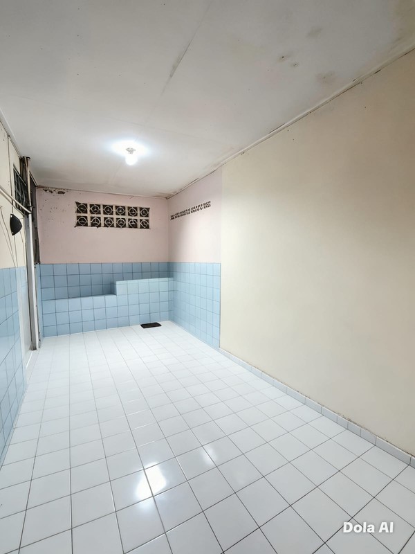 DIJUAL CEPAT RUMAH 1LT, 4 KIOS, 1 RUKO 2LT