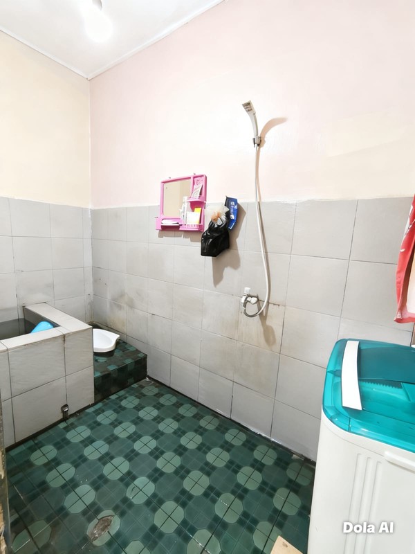 DIJUAL CEPAT RUMAH 1LT, 4 KIOS, 1 RUKO 2LT