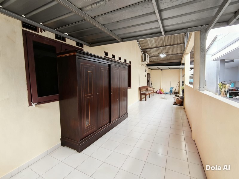 DIJUAL CEPAT RUMAH 1LT, 4 KIOS, 1 RUKO 2LT