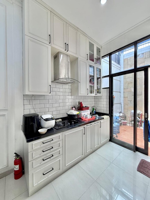 DIJUAL RUMAH 2 LT PANGKALAN JATI -  LEBAK BULUS