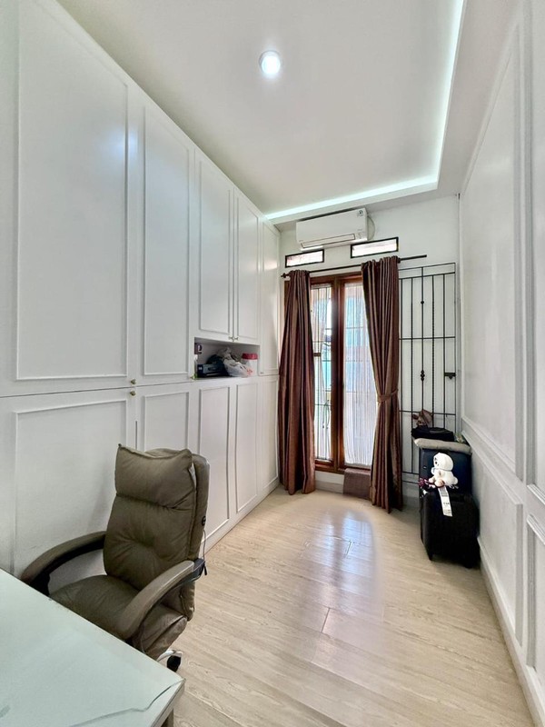 DIJUAL RUMAH 2 LT PANGKALAN JATI -  LEBAK BULUS