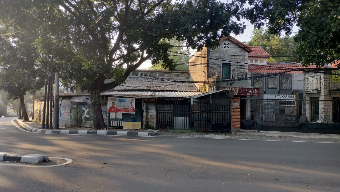 Dijual Rumah Cocok Untuk Usaha Lokasi Strategis Di Deplu Raya, Pesanggrahan, Jakarta Selatan
