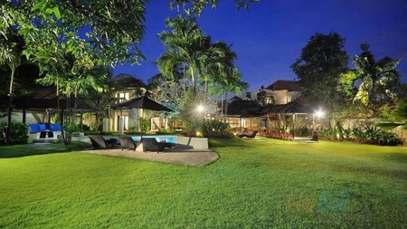 Villa Freehold In Heart Seminyak Bali
