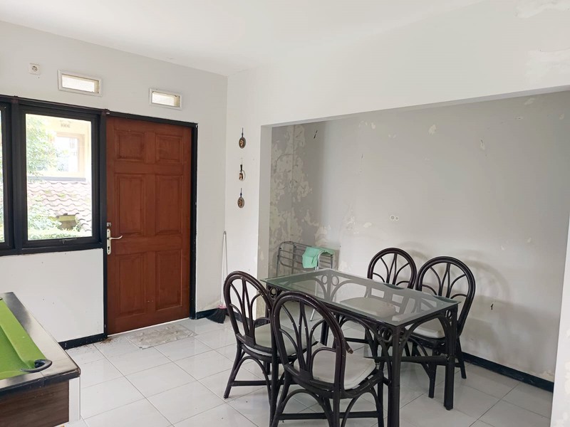 Villa di Grand Trawas Mojokerto, 2 Lantai, Semi Furnished