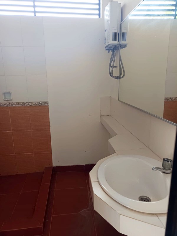 Villa di Grand Trawas Mojokerto, 2 Lantai, Semi Furnished