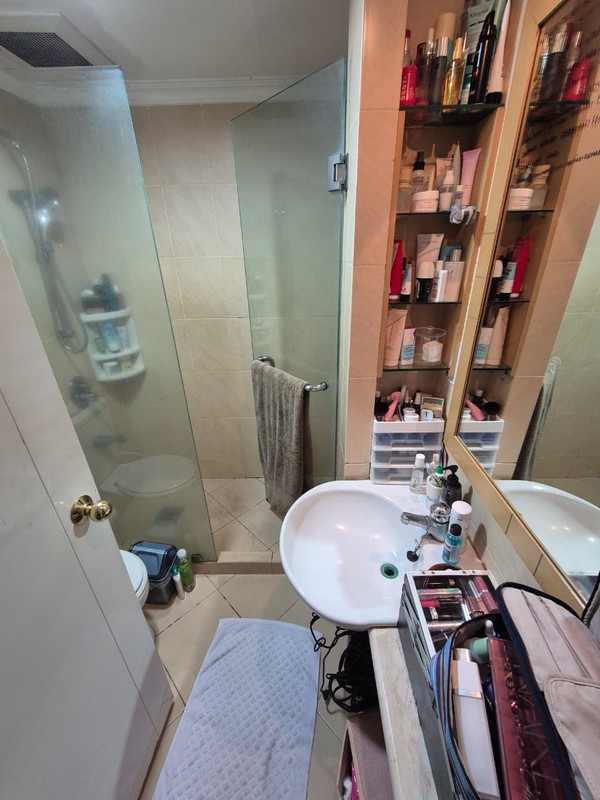 Dijual Apartemen Batavia 3BR di lokasi strategis jakarta pusat, kondisi bagus terawat