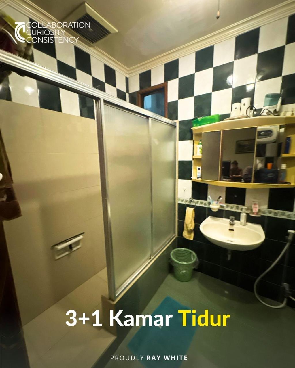 Jual Rumah Mewah di Citaland Surabaya Barat Villa Taman Gapura