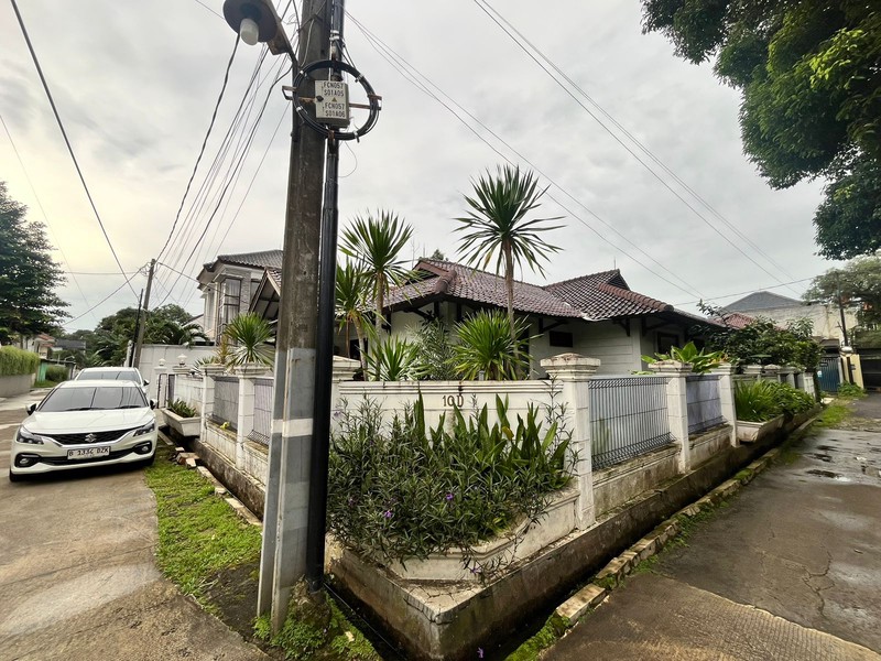 Di jual  cepat rumah cantik di Lingkungan yang tenang dan nyaman di Gandul Cinere