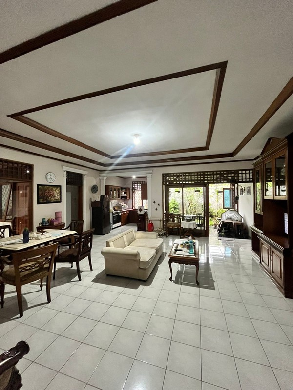 Di jual  cepat rumah cantik di Lingkungan yang tenang dan nyaman di Gandul Cinere