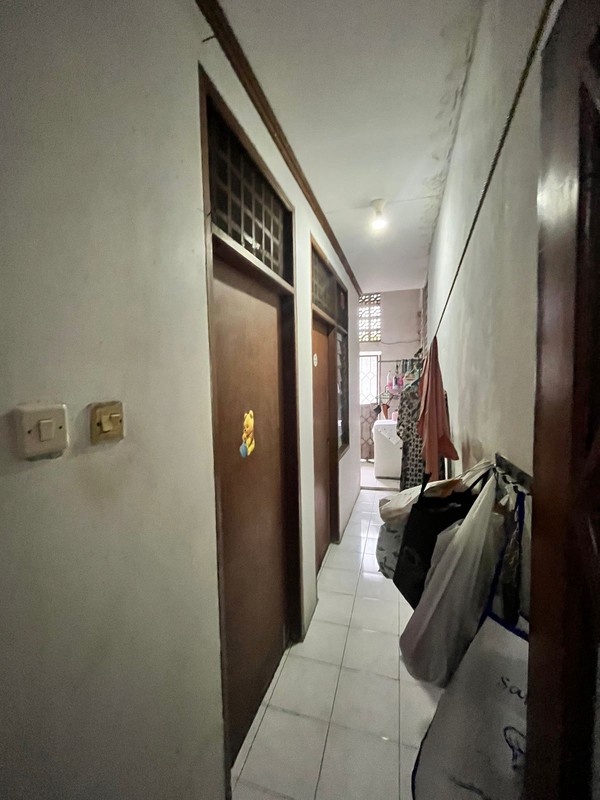 Di jual  cepat rumah cantik di Lingkungan yang tenang dan nyaman di Gandul Cinere