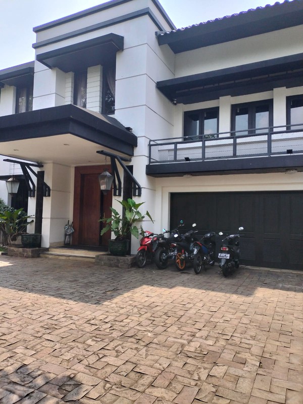 Rumah 2 Lantai Siap Huni dengan Hunian Nyaman dan Asri @Cilandak