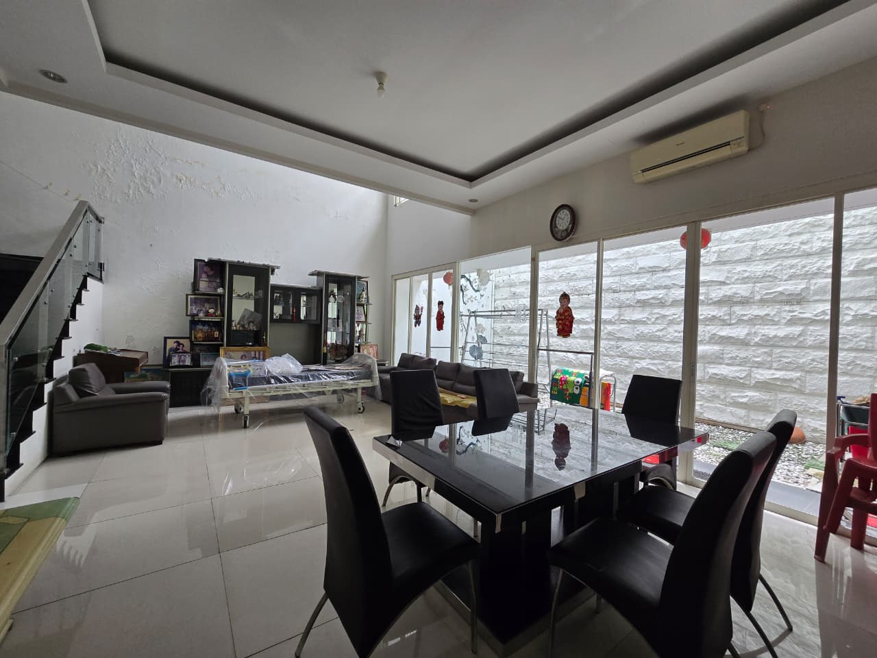 Rumah Cantik Dijual San Antonio Pakuwon City Surabaya Timur