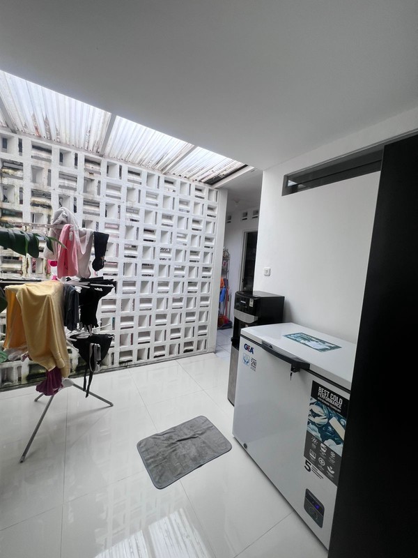 Rumah Semi Furnish Siap Huni dengan Hunian Nyaman dan Asri di BSD