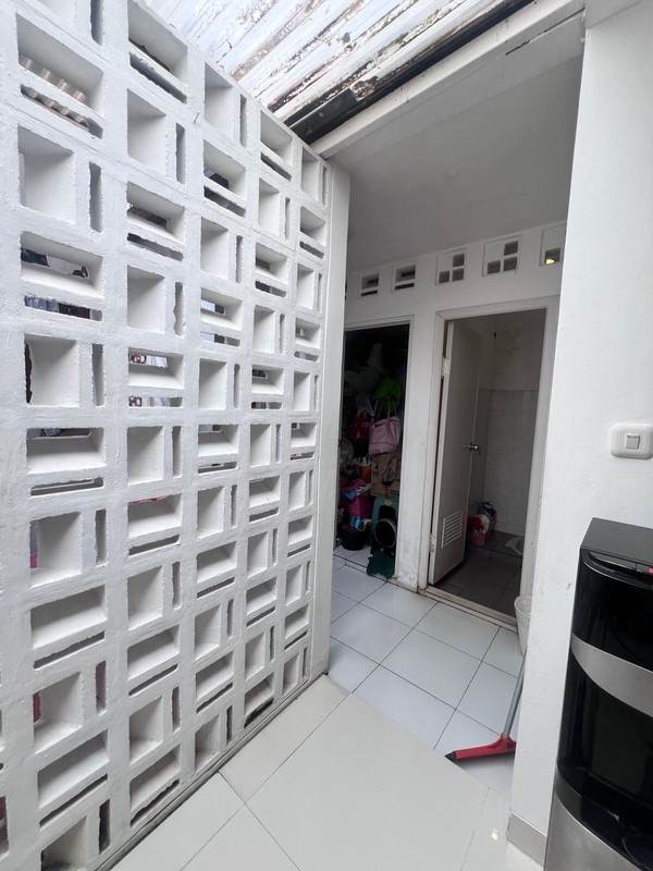 Rumah Semi Furnish Siap Huni dengan Hunian Nyaman dan Asri di BSD