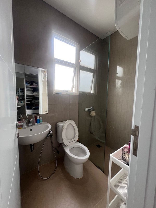 Rumah Semi Furnish Siap Huni dengan Hunian Nyaman dan Asri di BSD