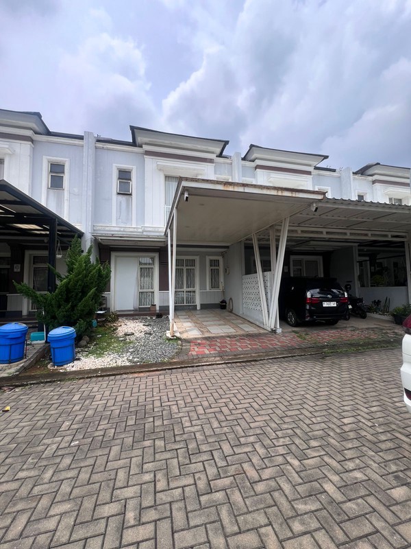 Rumah Semi Furnish Siap Huni dengan Hunian Nyaman dan Asri di BSD