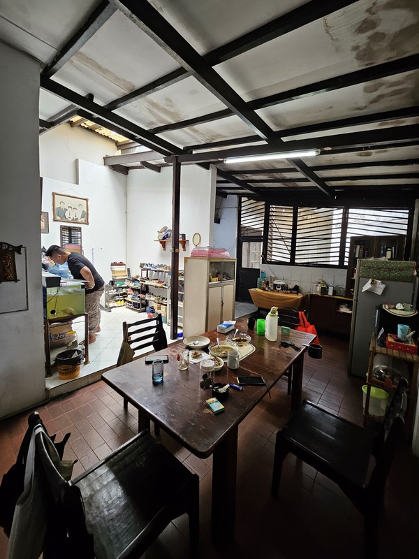 Rumah 2 Lantai Siap Huni dengan Hunian Nyaman dan Asri @Ciputat Timur