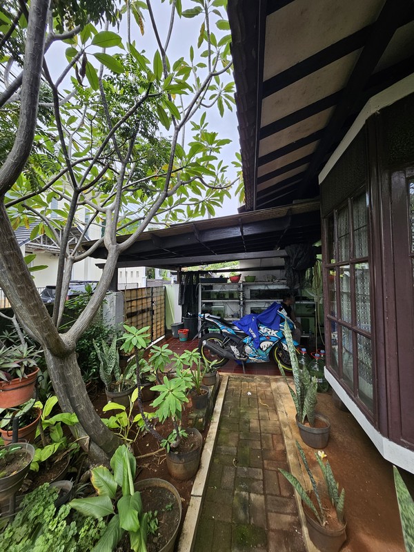 Rumah 2 Lantai Siap Huni dengan Hunian Nyaman dan Asri @Ciputat Timur