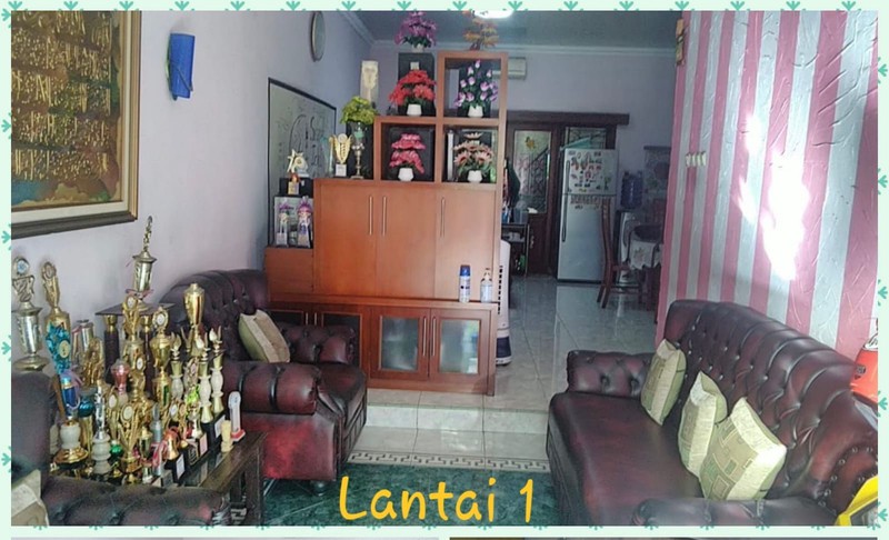 Rumah Akses Jalan 3 Mobil di Tebet Dalam Jakarta Selatan