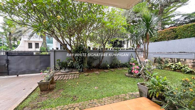 Rumah Mewah Lokasi Premium di Kencana Indah, Pondok Indah