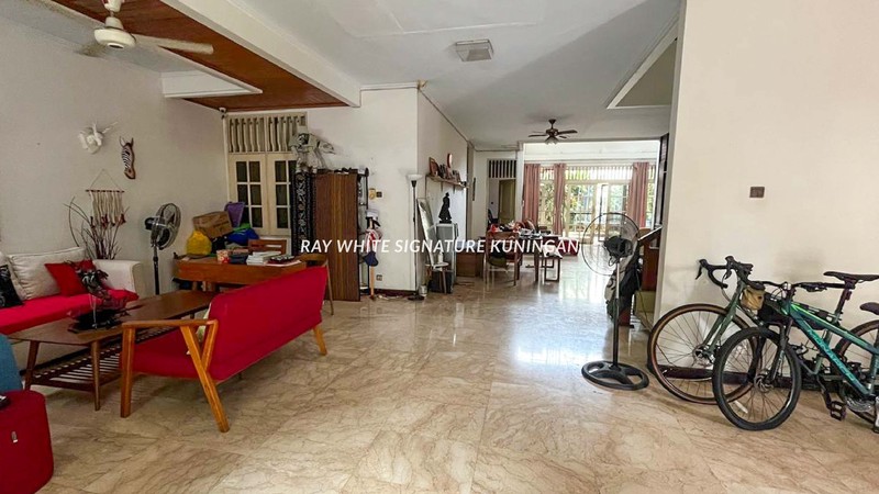 Rumah Mewah Lokasi Premium di Kencana Indah, Pondok Indah