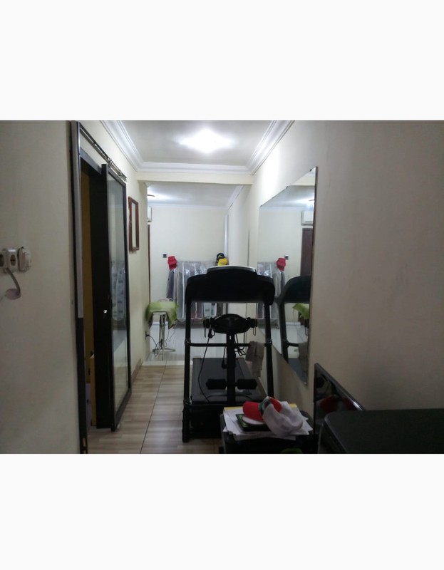 Rumah Akses Jalan 3 Mobil di Tebet Dalam Jakarta Selatan
