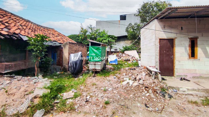 Tanah Kavling dan Rumah Kontrakan Lokasi Strategis di Jalan Flamboyan 